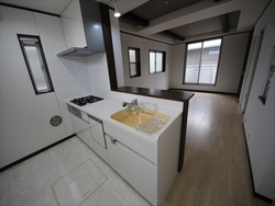 26950kitchen中B (4)_R.JPG