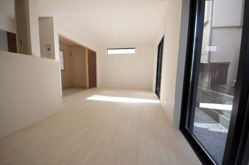 38781r.JPG
